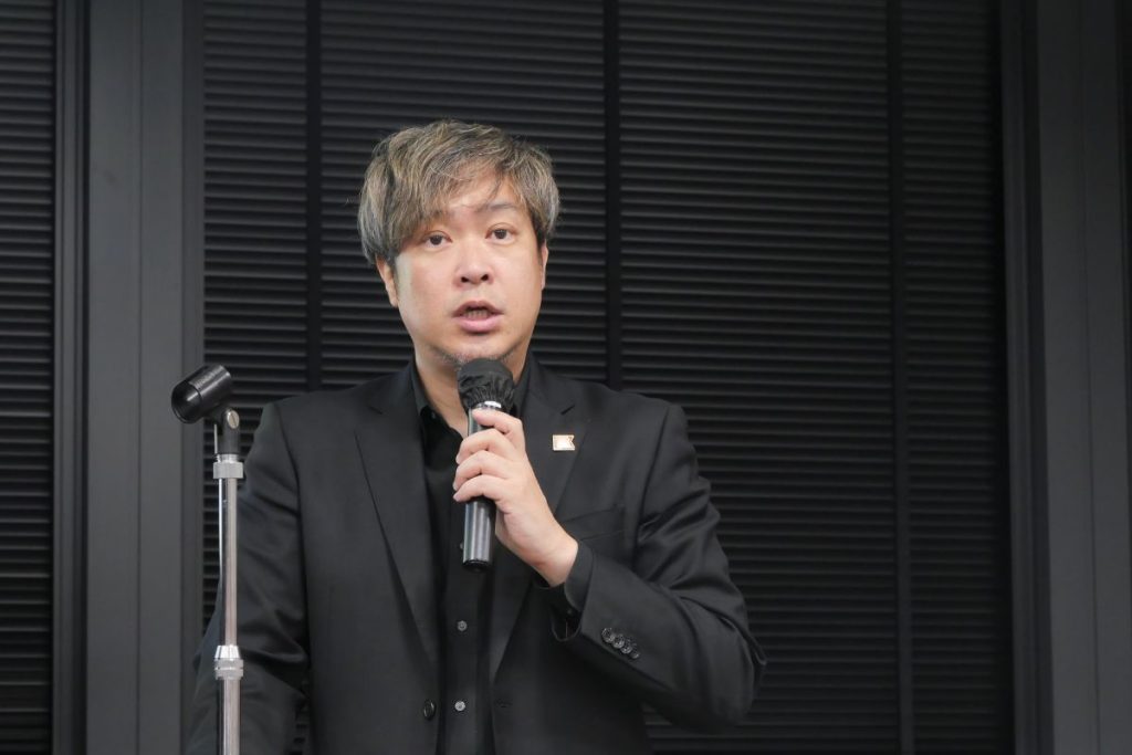 第10回アジアビューティエキスポの概要説明会に登壇した本多源太氏